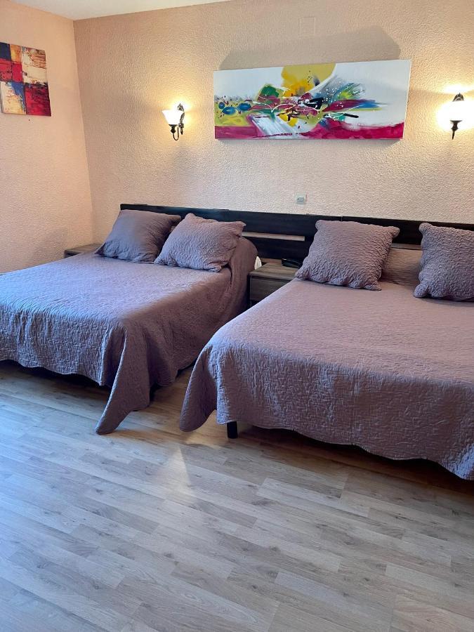 Hotel Alexander Перпинян Екстериор снимка