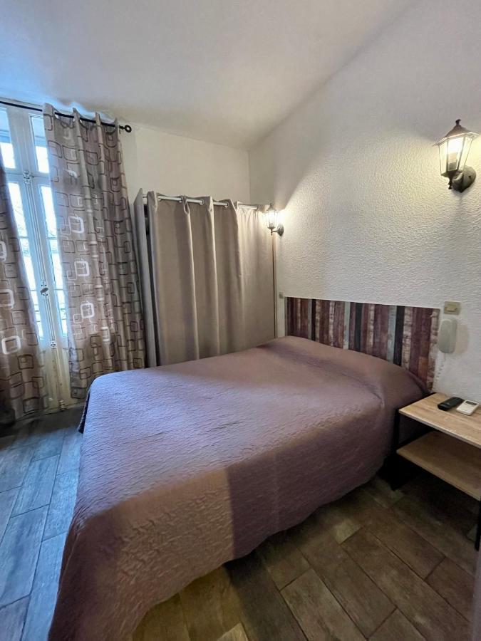 Hotel Alexander Перпинян Екстериор снимка