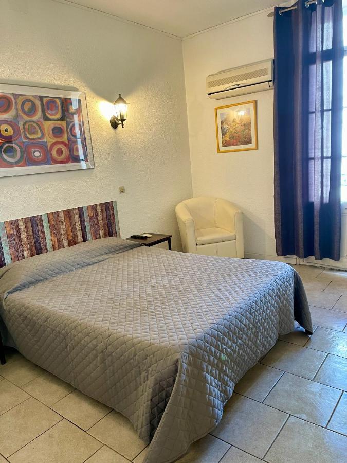Hotel Alexander Перпинян Екстериор снимка