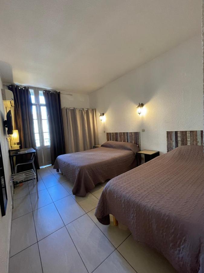 Hotel Alexander Перпинян Екстериор снимка