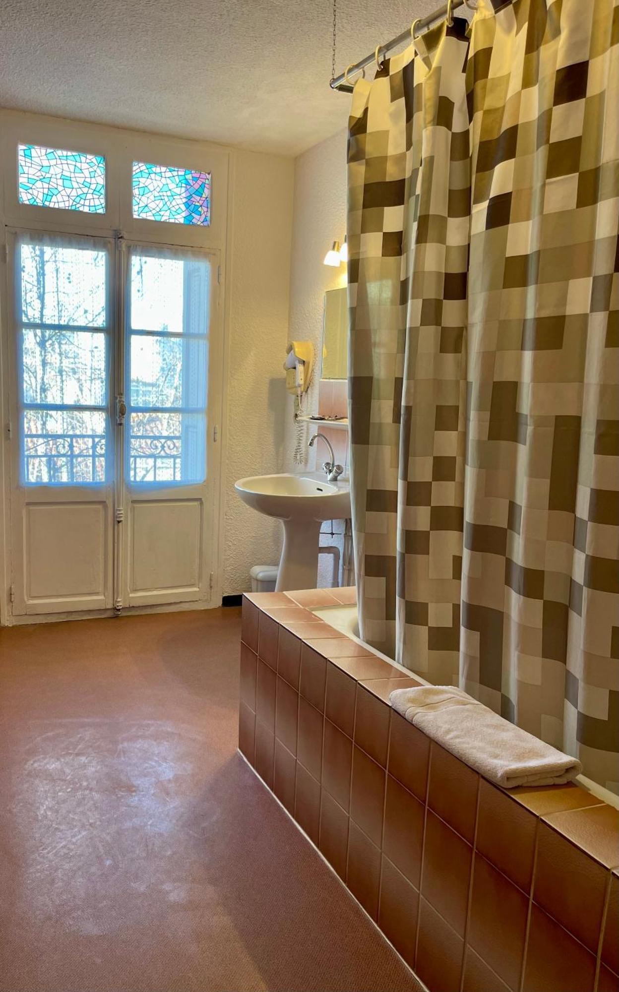 Hotel Alexander Перпинян Екстериор снимка
