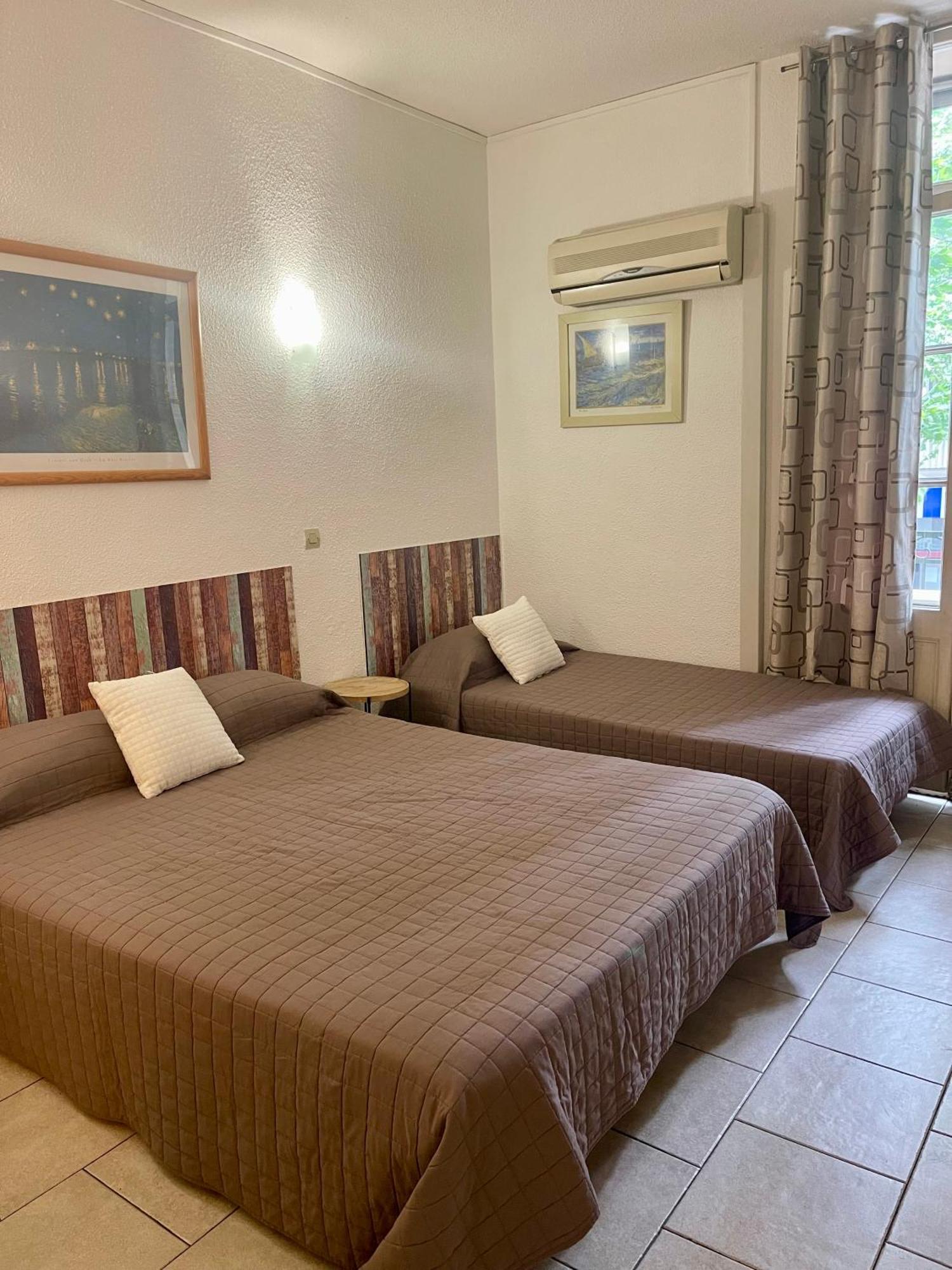 Hotel Alexander Перпинян Екстериор снимка